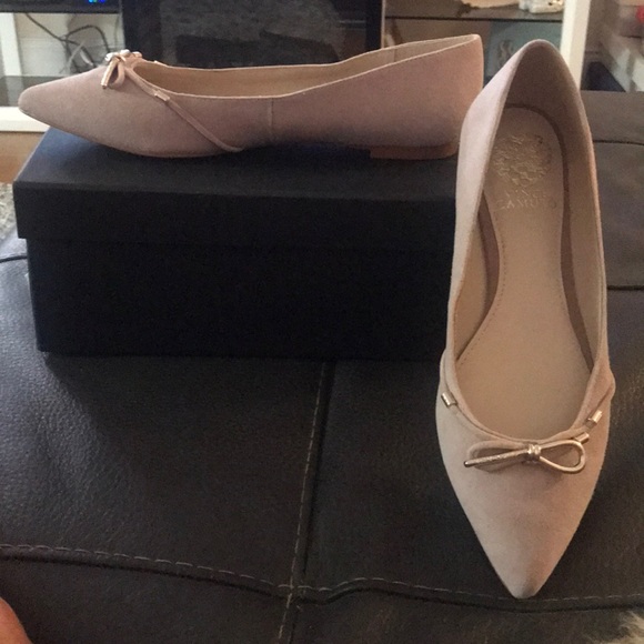 Vince Camuto suede pointy toe slip-on flats - Picture 7 of 8
